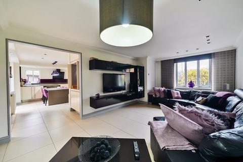 8 Miller Way, Exminster, Exeter, EX6 8TH