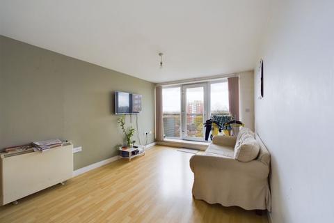 2 bedroom apartment for sale, Lakeside Rise, Blackley, Manchester, M9