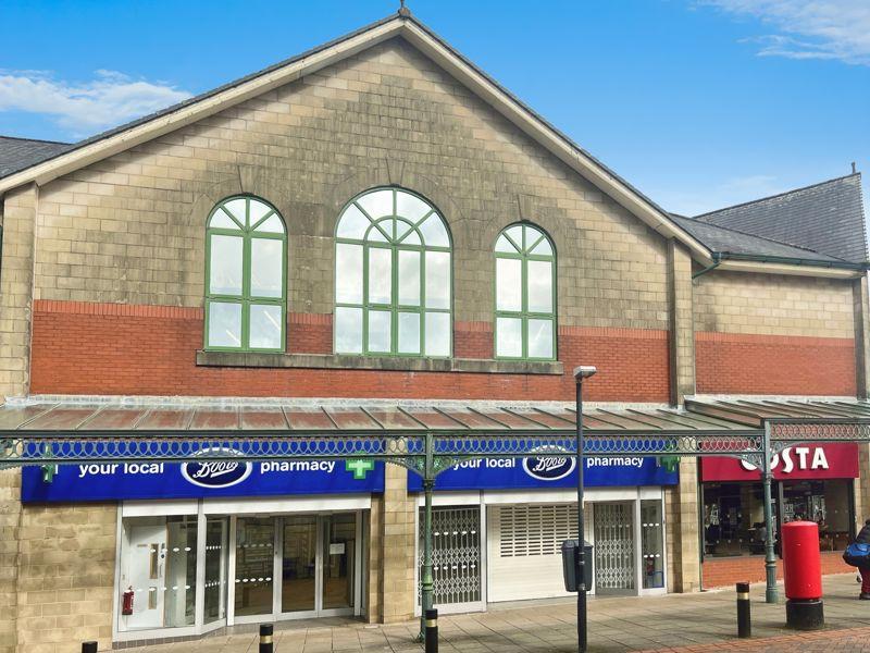 Cornhill Shop Front