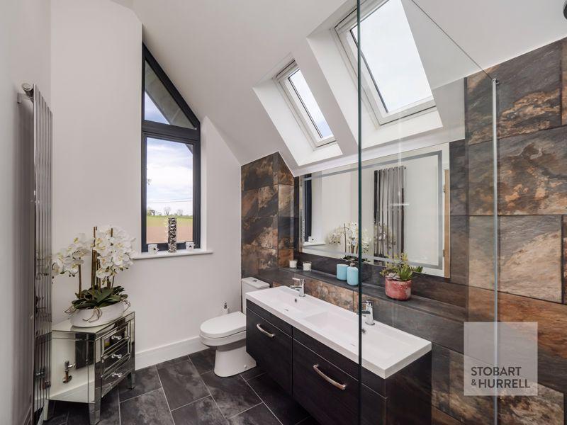 En-Suite Bedroom 1