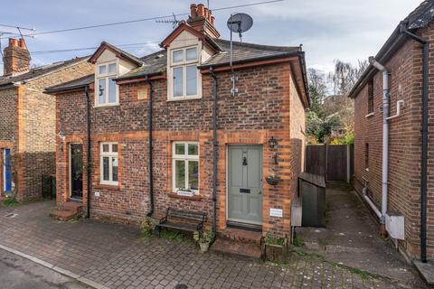 Furlong Road, Westcott