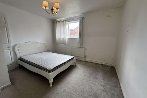 8 Priors Field, Northolt, UB5 5SG