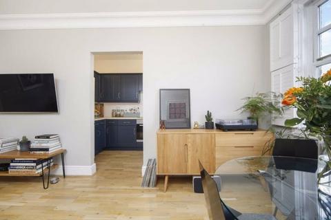 1 bedroom apartment to rent, Enfield Road, Islington, London