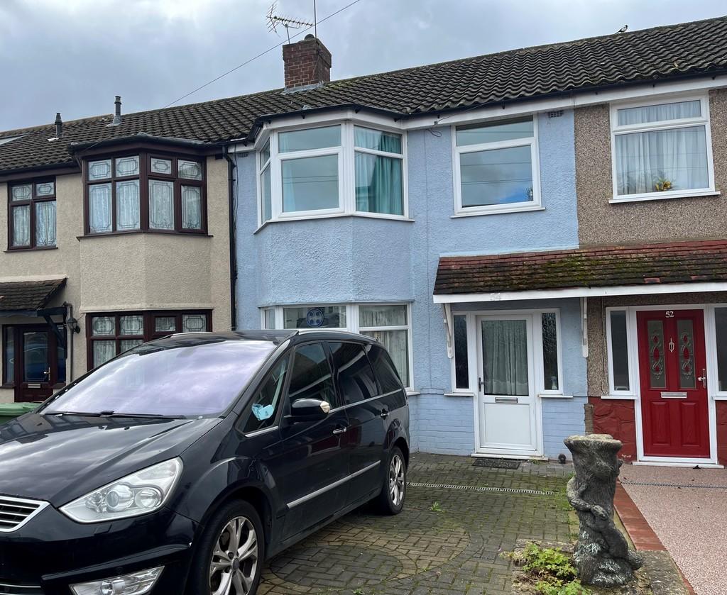 Valentines Way, Romford 3 bed terraced house for sale £400,000