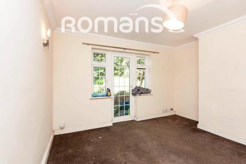 4 bedroom end of terrace house to rent, Kingsway, Aldershot