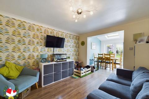 72 Wheatway, Gloucester, GL4 4BJ