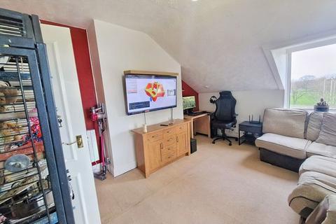 2 bedroom apartment for sale, Midland Road, Gloucester GL1