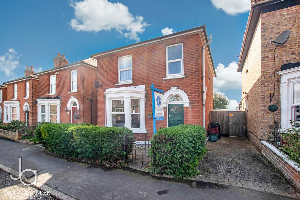 Ladysmith Avenue, Brightlingsea 3 bed detached house £375,000