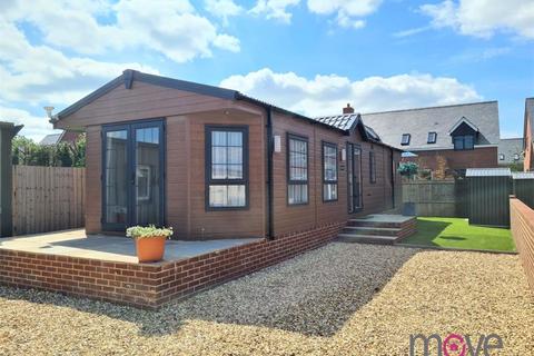 2 bedroom detached bungalow for sale, Tewkesbury Road, Gloucester GL2