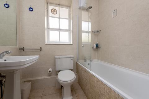 1 bedroom apartment to rent, White House, Vicarage Crescent