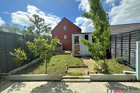 24 Brambling Way, Hardwicke, Gloucester, GL2 4DS