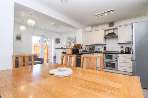 3 bedroom end of terrace house for sale, Abrahams Close, Bedford MK40