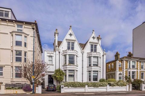 1 bedroom flat for sale, Clarence Parade, Southsea