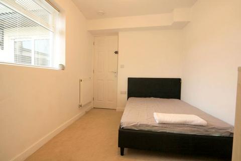 26 Edwy Parade, Gloucester, GL1 2QL