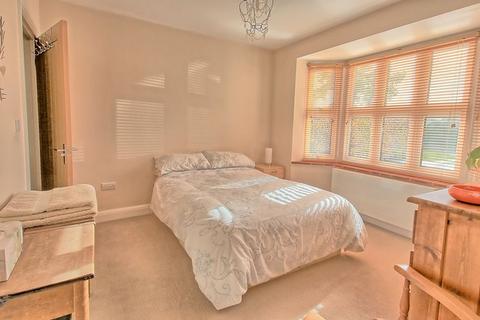 70 Bottrells Lane, Chalfont St Giles, HP8 4EJ