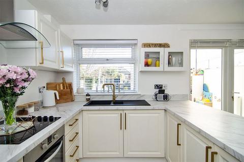 4 Lance Drive, Burntwood, WS7 1FA