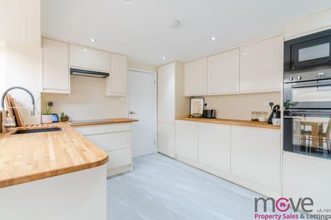 4 bedroom end of terrace house for sale, Wellington Street, Cheltenham GL50