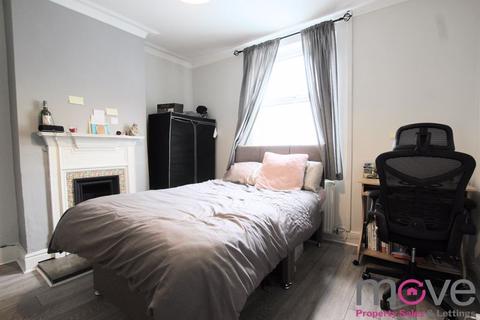 5 bedroom terraced house to rent, St. Mark Street, Gloucester GL1