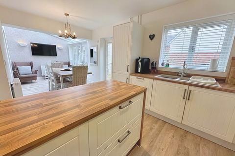 4 bedroom detached house for sale, Armstrong Road, Cheltenham GL52