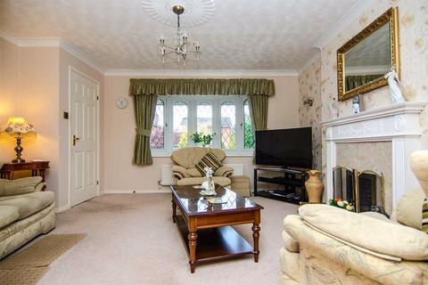 4 bedroom detached house for sale, Mawgan Drive, Lichfield WS14