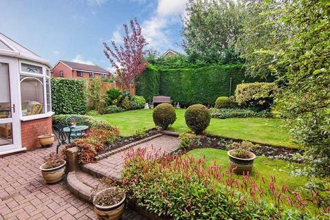 14 Mawgan Drive, Lichfield, WS14 9SD