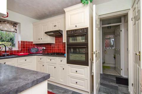 14 Mawgan Drive, Lichfield, WS14 9SD