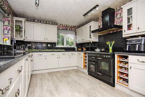 4 bedroom semi-detached house for sale, Chadswell Heights, Lichfield WS13
