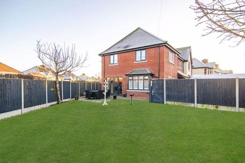 4 bedroom detached house for sale, Burntwood Road, Cannock WS11