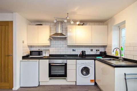 17 Maybank Close, Lichfield, WS14 9UJ
