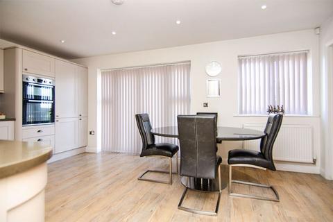 2 Chestnut Close, Chasetown, Burntwood, WS7 3AD
