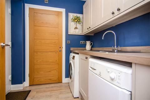 2 Chestnut Close, Chasetown, Burntwood, WS7 3AD