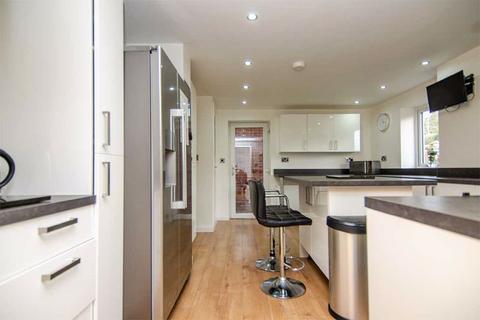 12 Kean Close, Lichfield, WS13 7EL