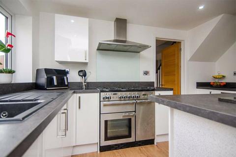 12 Kean Close, Lichfield, WS13 7EL