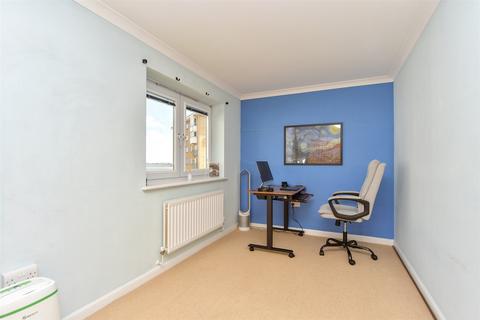 2 bedroom apartment for sale, Chichester Wharf, Erith, Kent