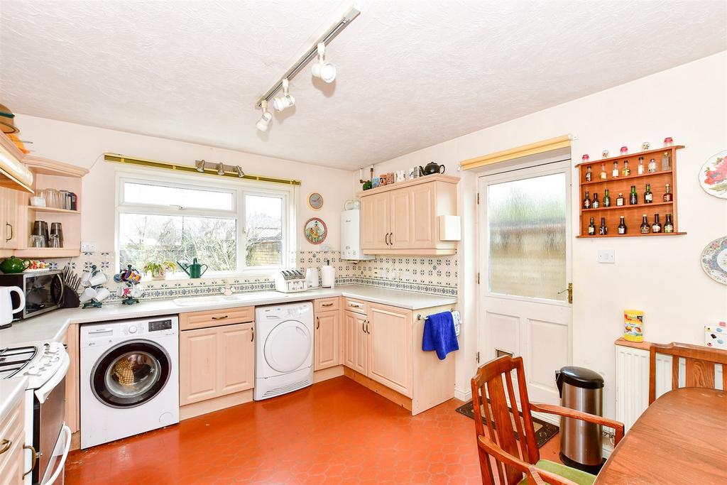 Charlock Way, Southwater, Horsham, West Sussex 2 bed detached bungalow for sale £400,000