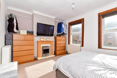 197 Dover Road, Folkestone, CT19 6NG