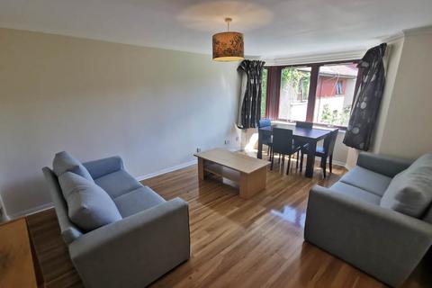 2 bedroom flat to rent, New Orchardfield, Leith Walk, Edinburgh