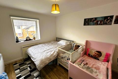 2 bedroom flat for sale, Biscot Area, Luton LU3