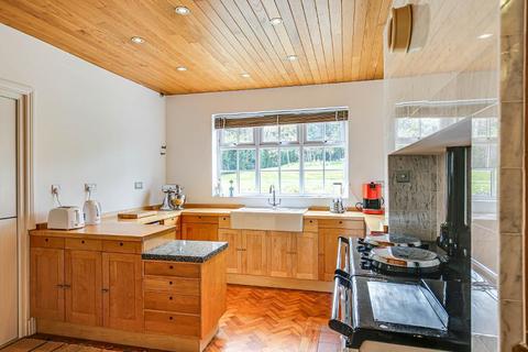30 Manor Way, South Croydon, CR2 7BS