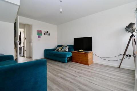 3 bedroom end of terrace house for sale, Central Boulevard, Aylesham, Canterbury, Kent, CT3 3GT