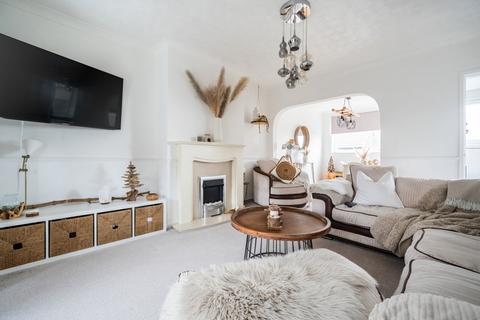 33 Aston Terrace, Bramley, Leeds, LS13 2DE