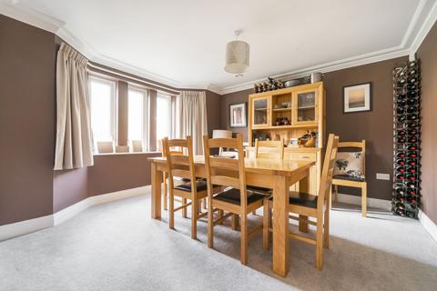 12 Brackenwood, Midhurst, GU29 0FB