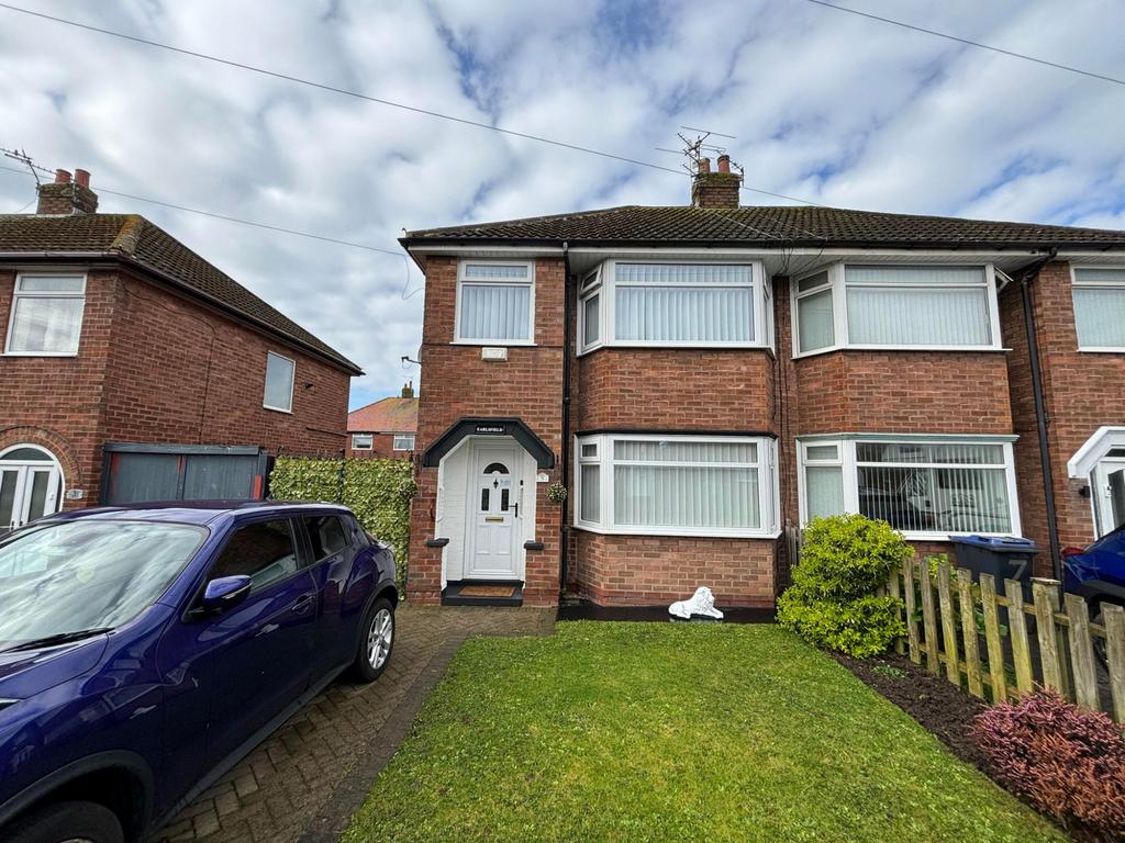 Birkdale Avenue, Bispham FY2 3 bed semidetached house for sale £160,000