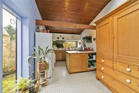 87 Gloucester Road, Richmond, TW9 3BT