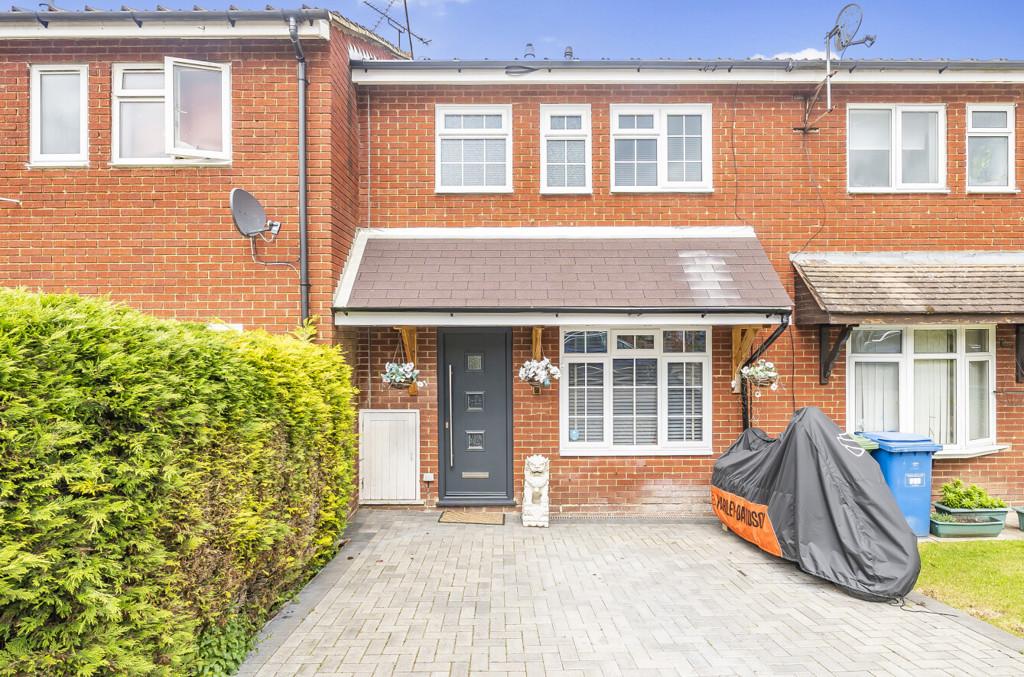 St. Anthonys Close, Bracknell, Berkshire 3 bed terraced house for sale