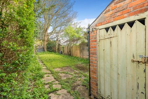 3 bedroom terraced house for sale, Cowley Road, East Oxford