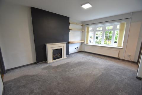 3 bedroom semi-detached house to rent, Langlands Road, Cullompton, Devon, EX15