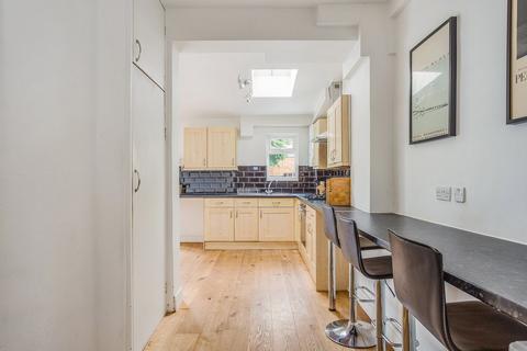 135 Midhurst Road, London, W13 9TJ