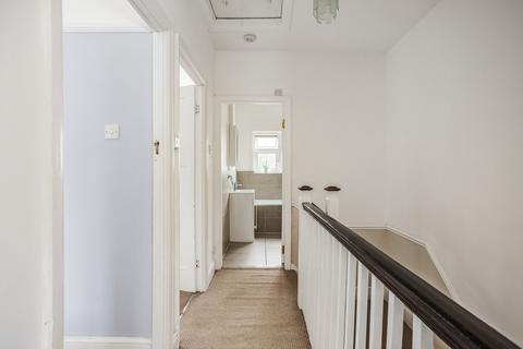 135 Midhurst Road, London, W13 9TJ