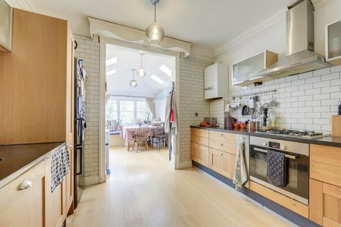 4 bedroom terraced house for sale, Thornwood Road, Hither Green , London, SE13